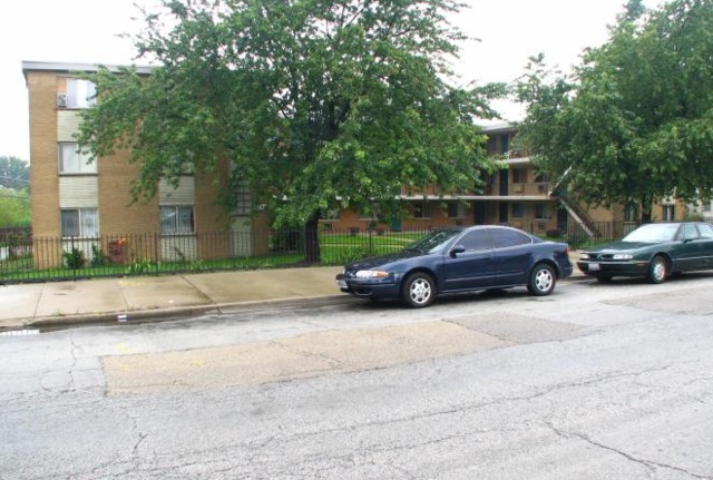 9126 S BUFFALO Avenue 3B Property Photo 1