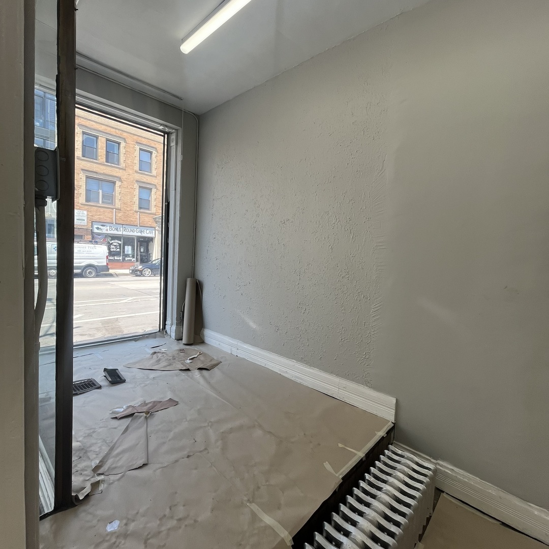 3229 N Clark Street Store Property Photo 4