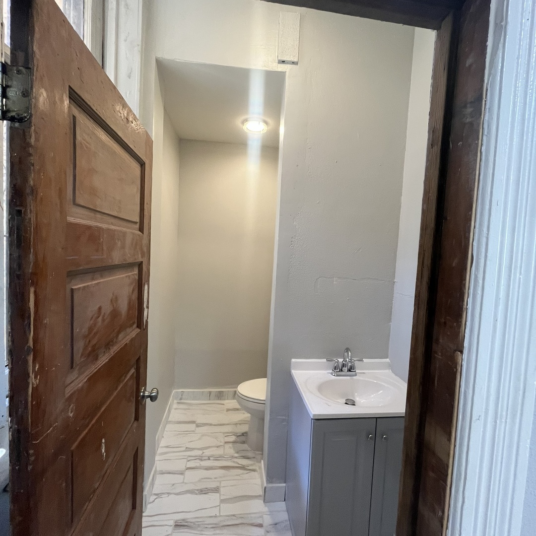 3229 N Clark Street Store Property Photo 7