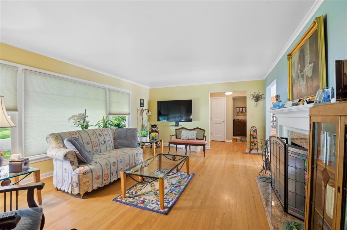 2324 Sumac Circle Property Photo 4