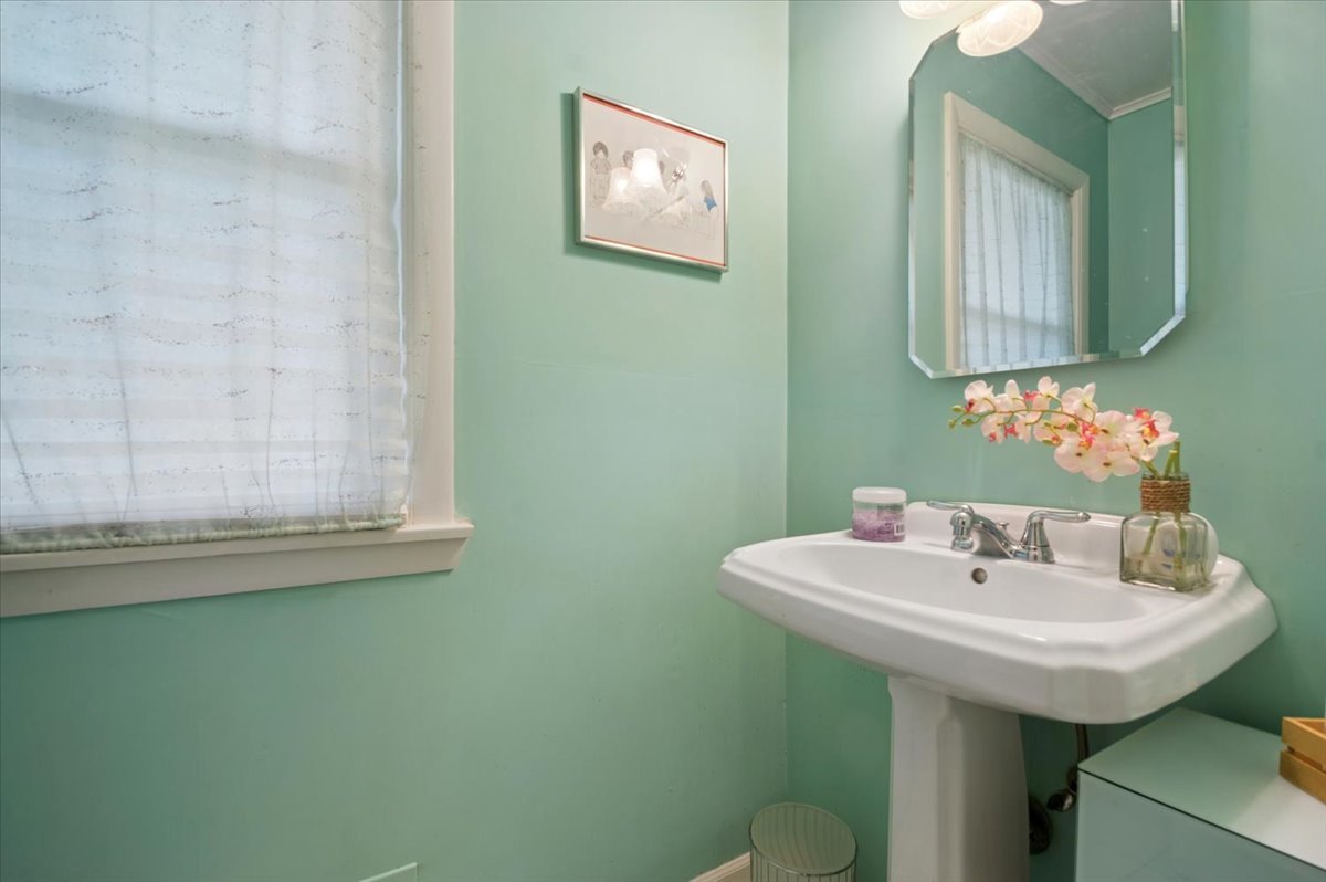 2324 Sumac Circle Property Photo 11