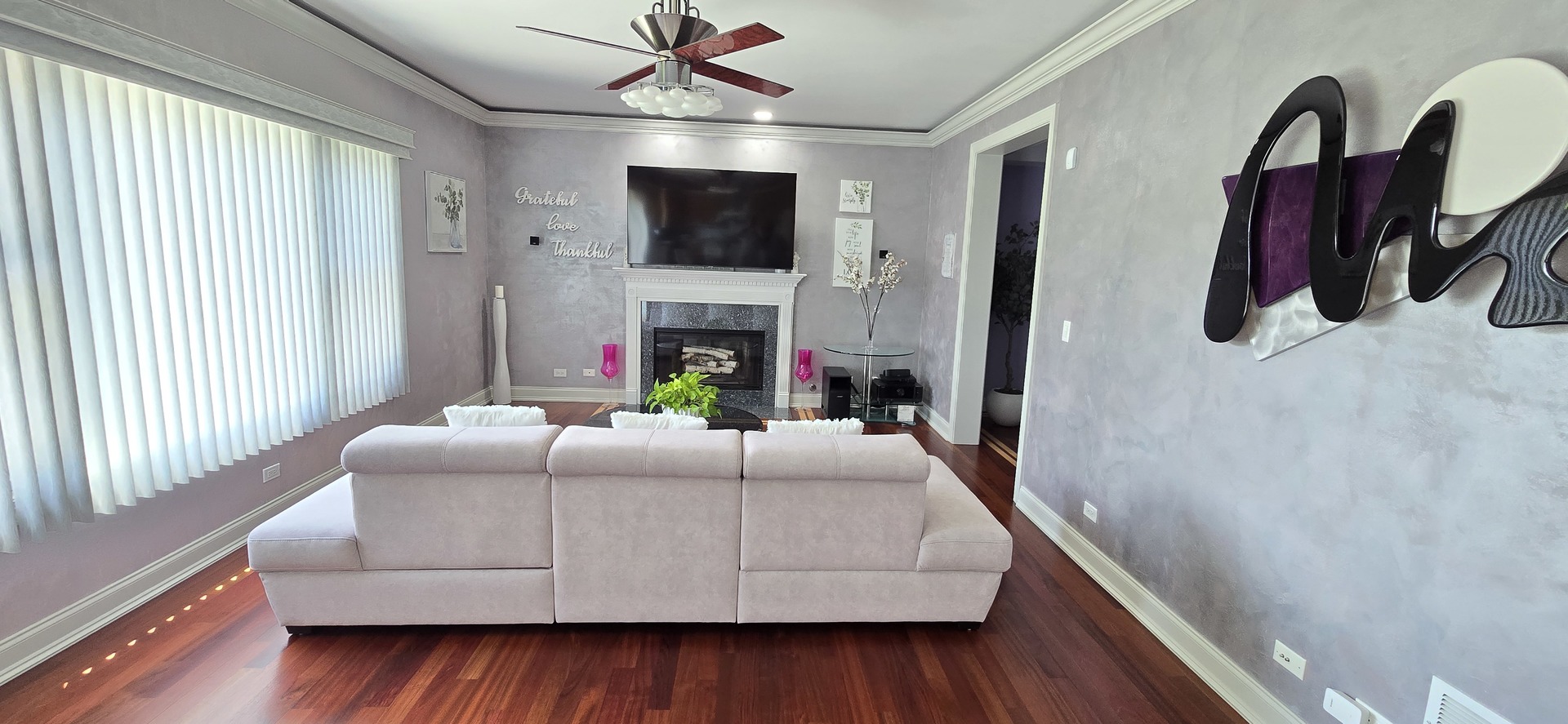 877 John Street Property Photo 5