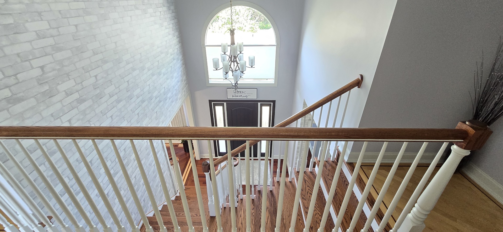 877 John Street Property Photo 23