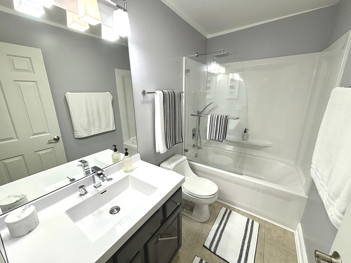 877 John Street Property Photo 31