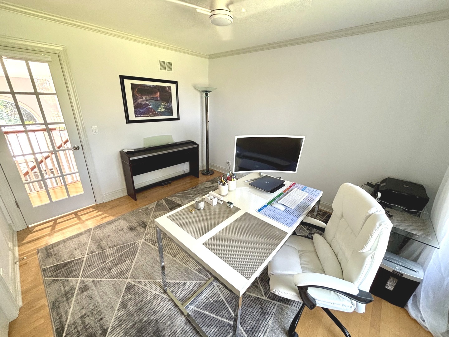 877 John Street Property Photo 34