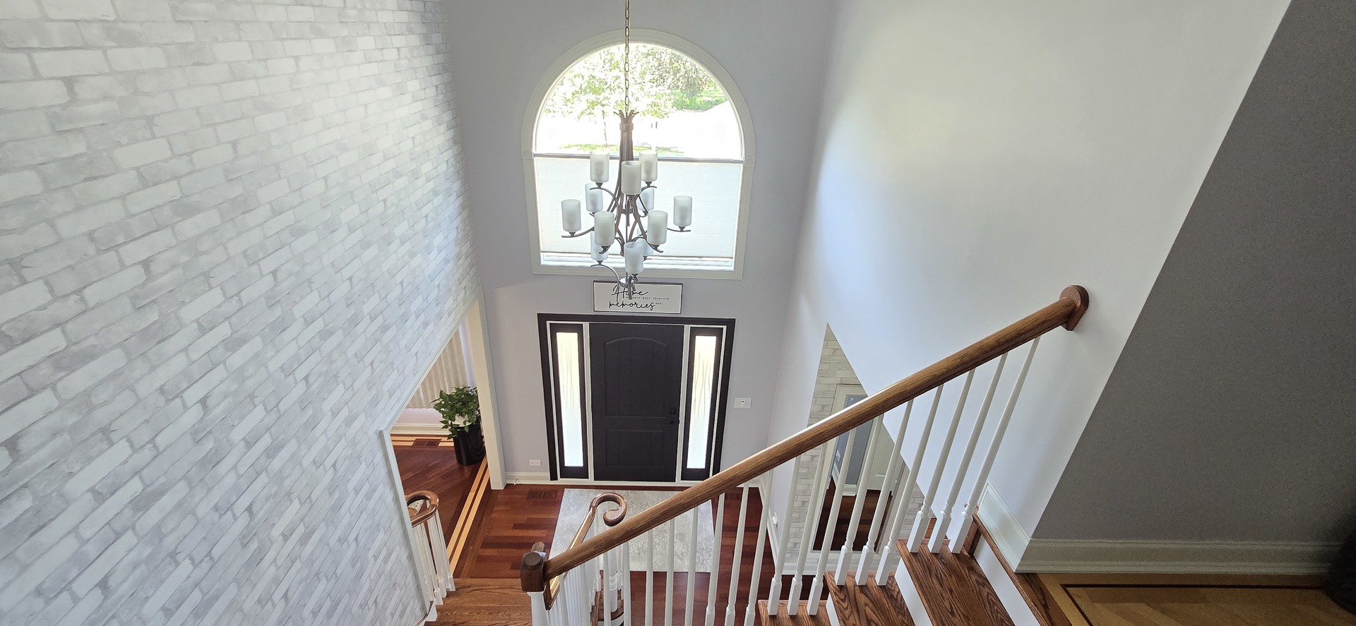 877 John Street Property Photo 37