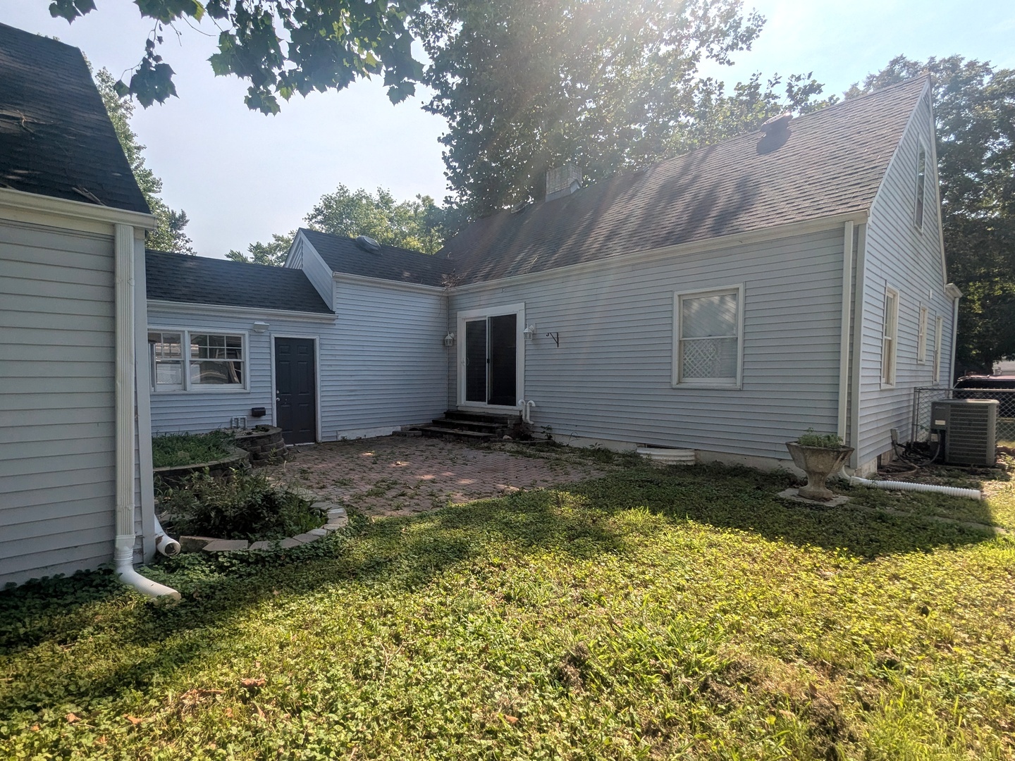 1460 S 6th Avenue Property Photo 5