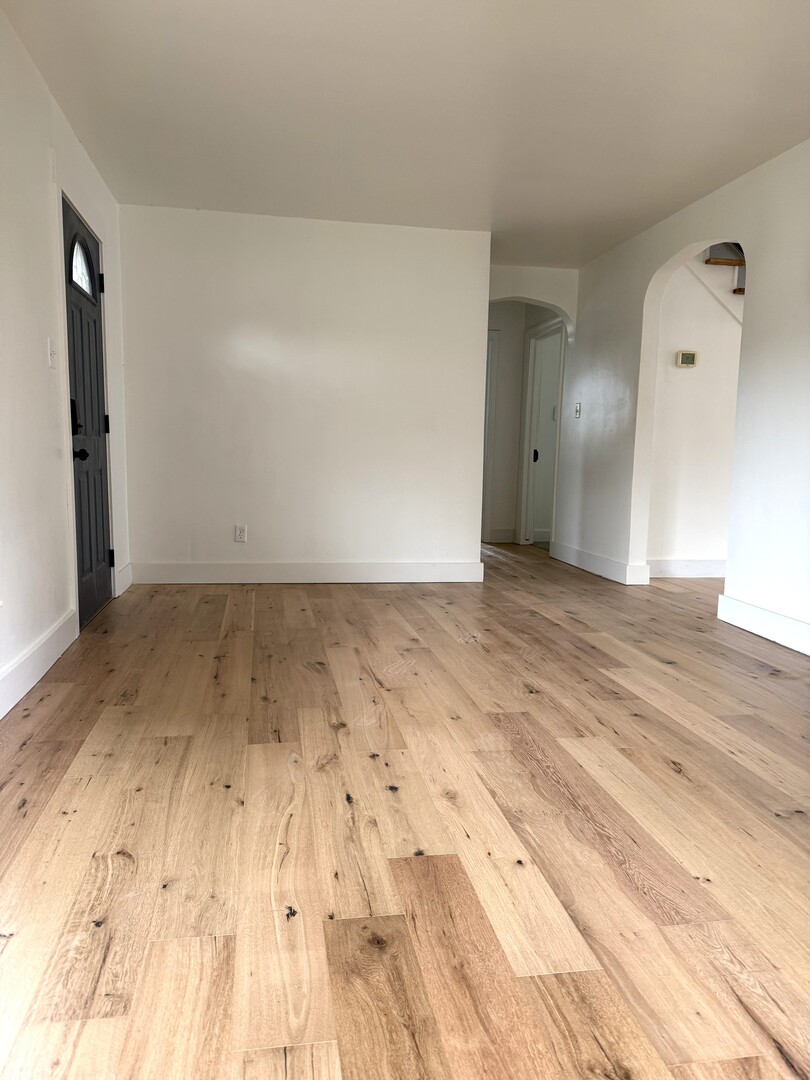 1460 S 6th Avenue Property Photo 9