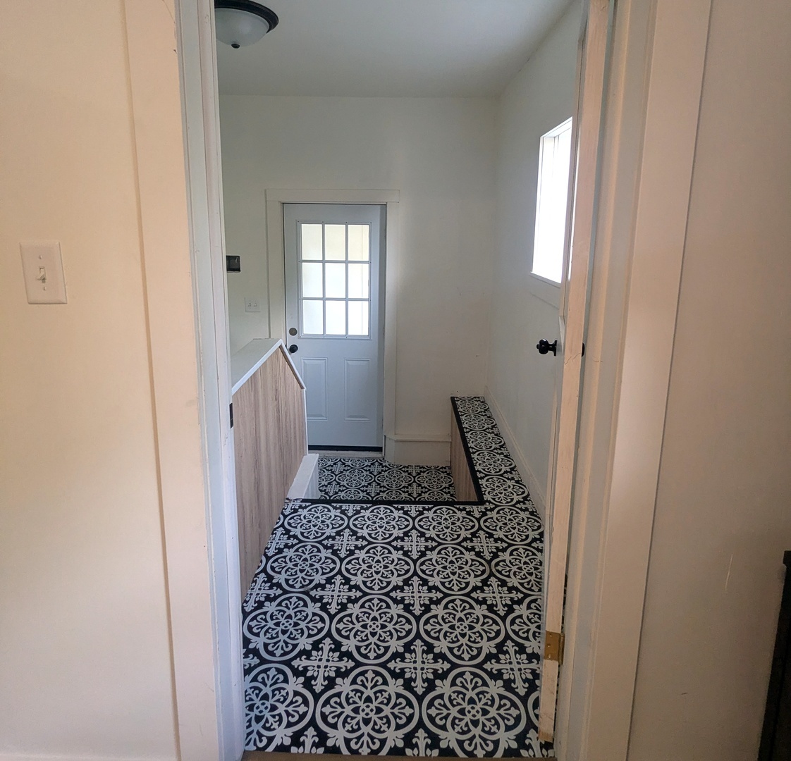 1460 S 6th Avenue Property Photo 33