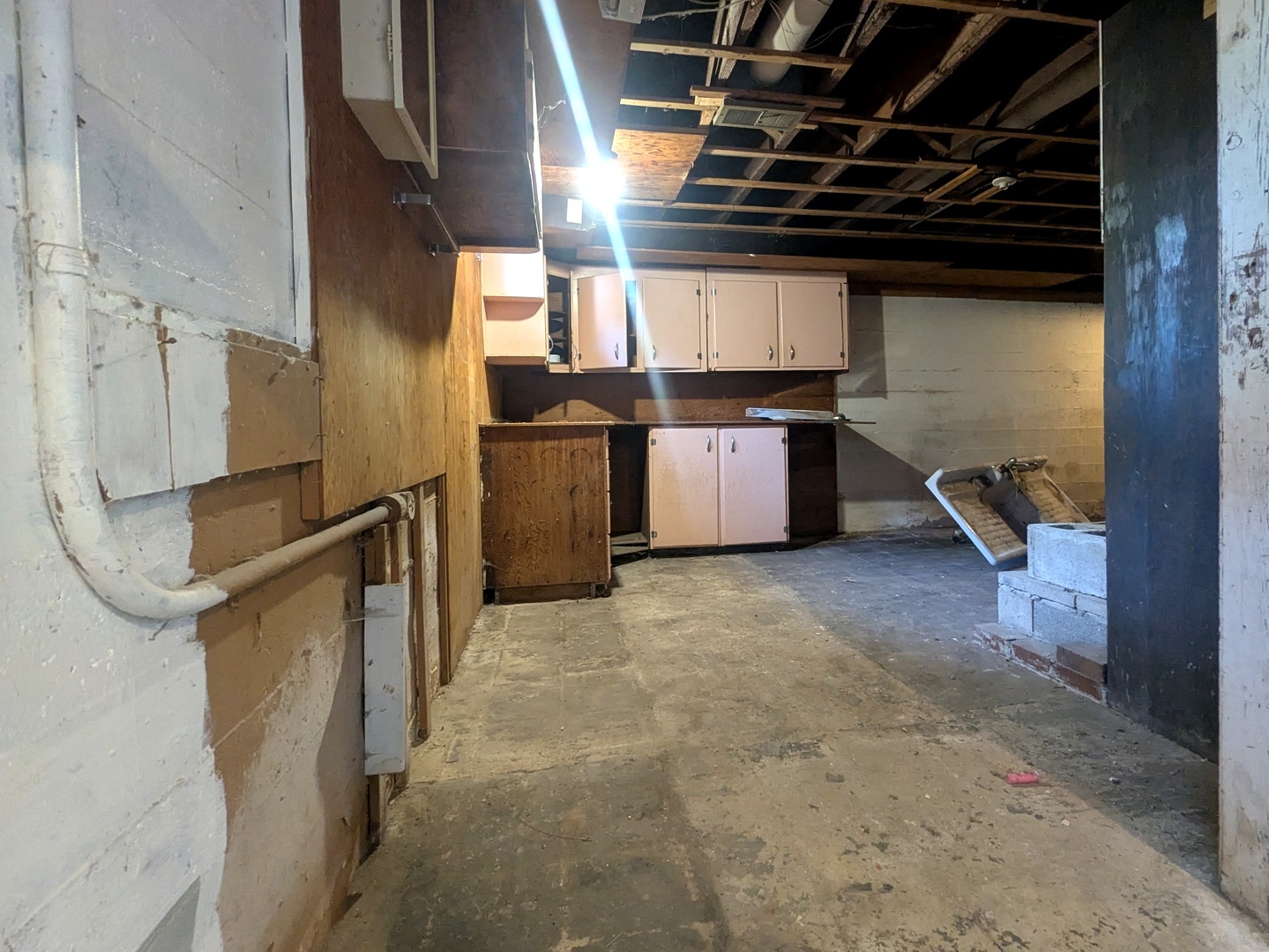 1460 S 6th Avenue Property Photo 36