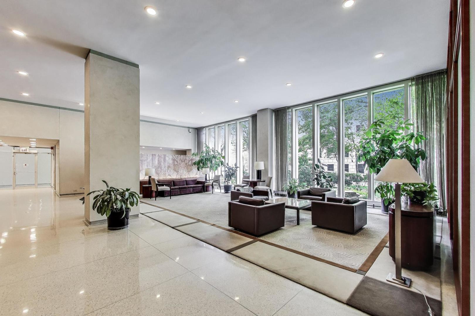 3550 N Lake Shore Drive 228 Property Photo 16