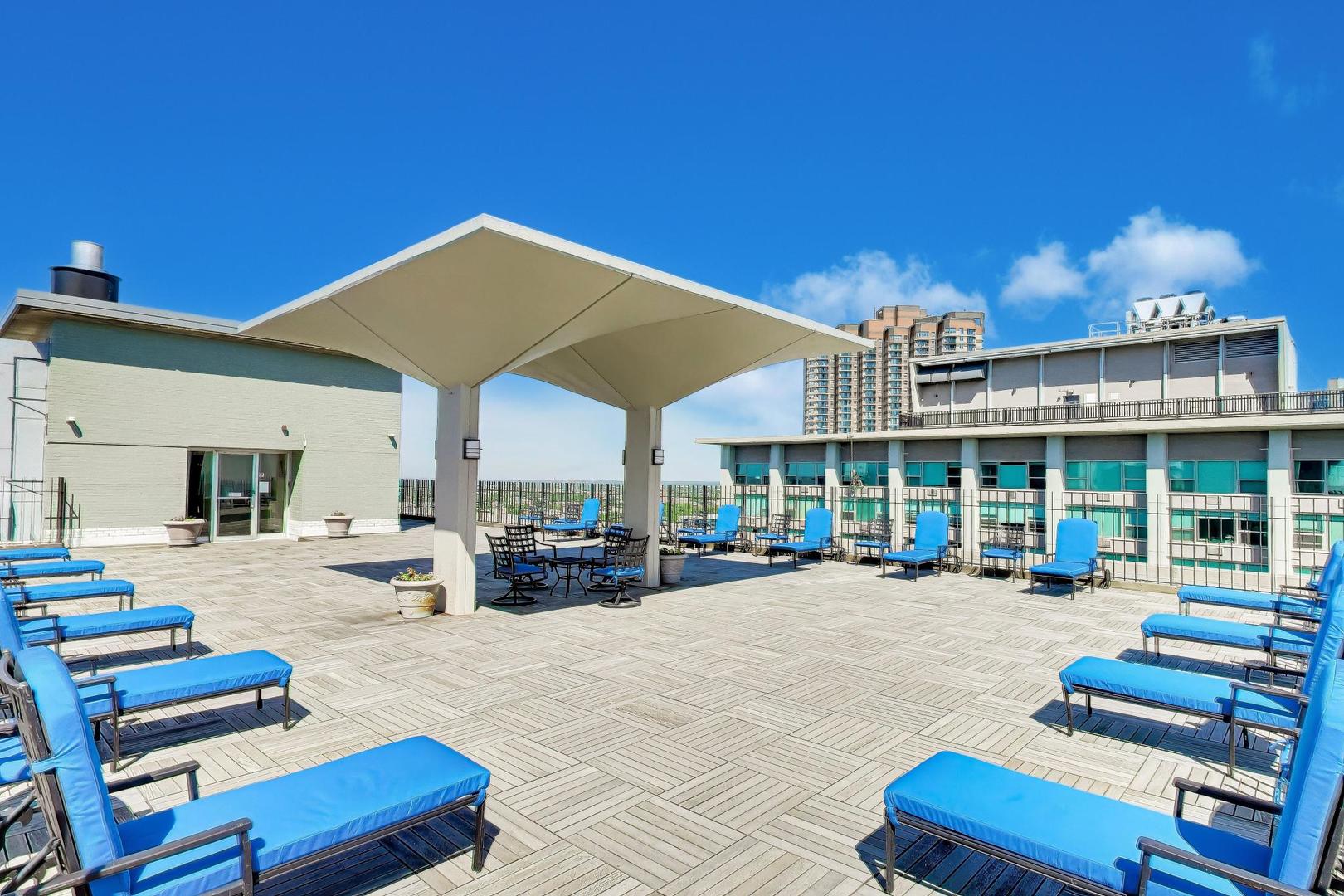 3550 N Lake Shore Drive 228 Property Photo 29