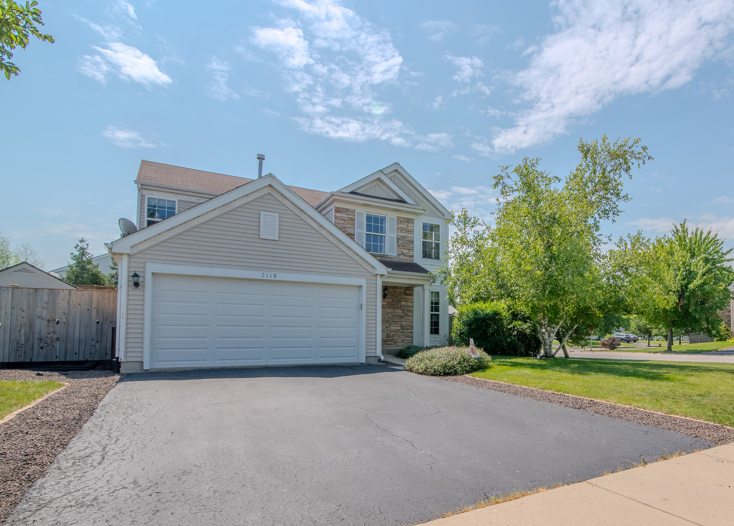 3110 Bloomfield Drive Property Photo 2