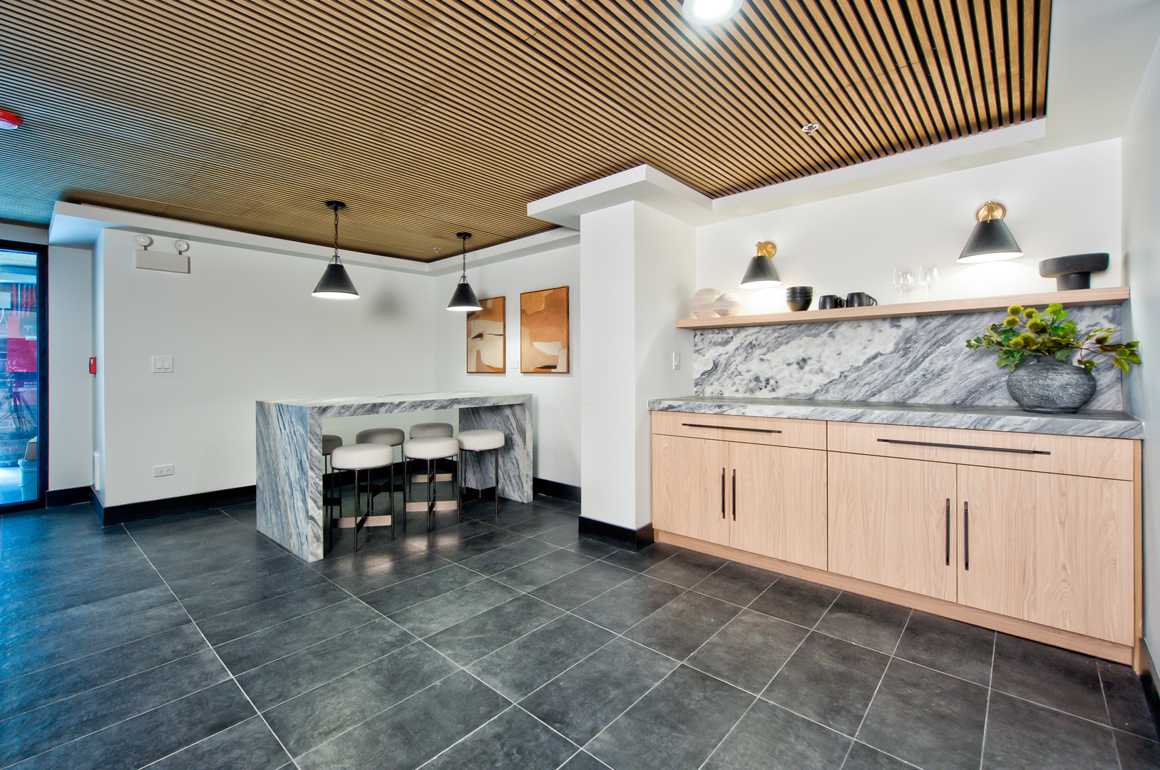 9396 Landings Lane 403 Property Photo 8