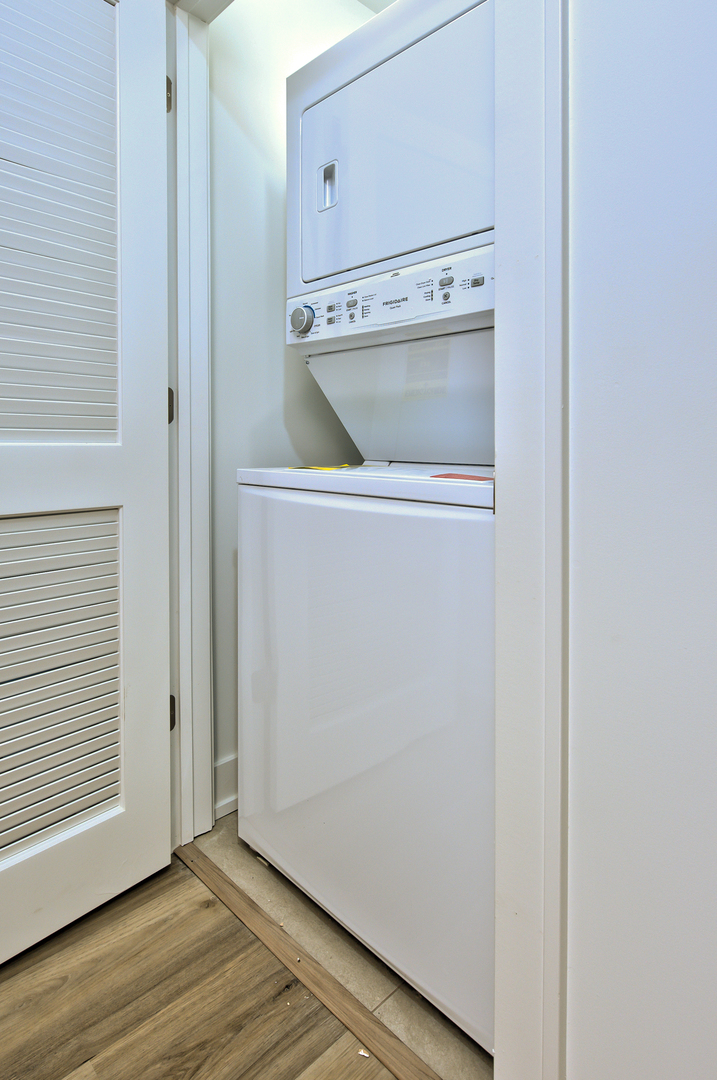 9396 Landings Lane 403 Property Photo 21