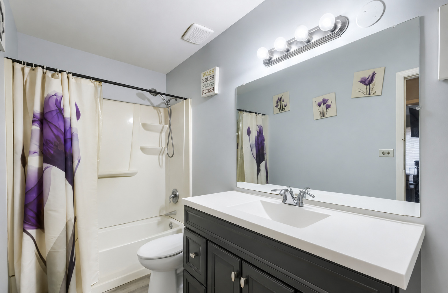 2271 Windsor Lane Property Photo 8