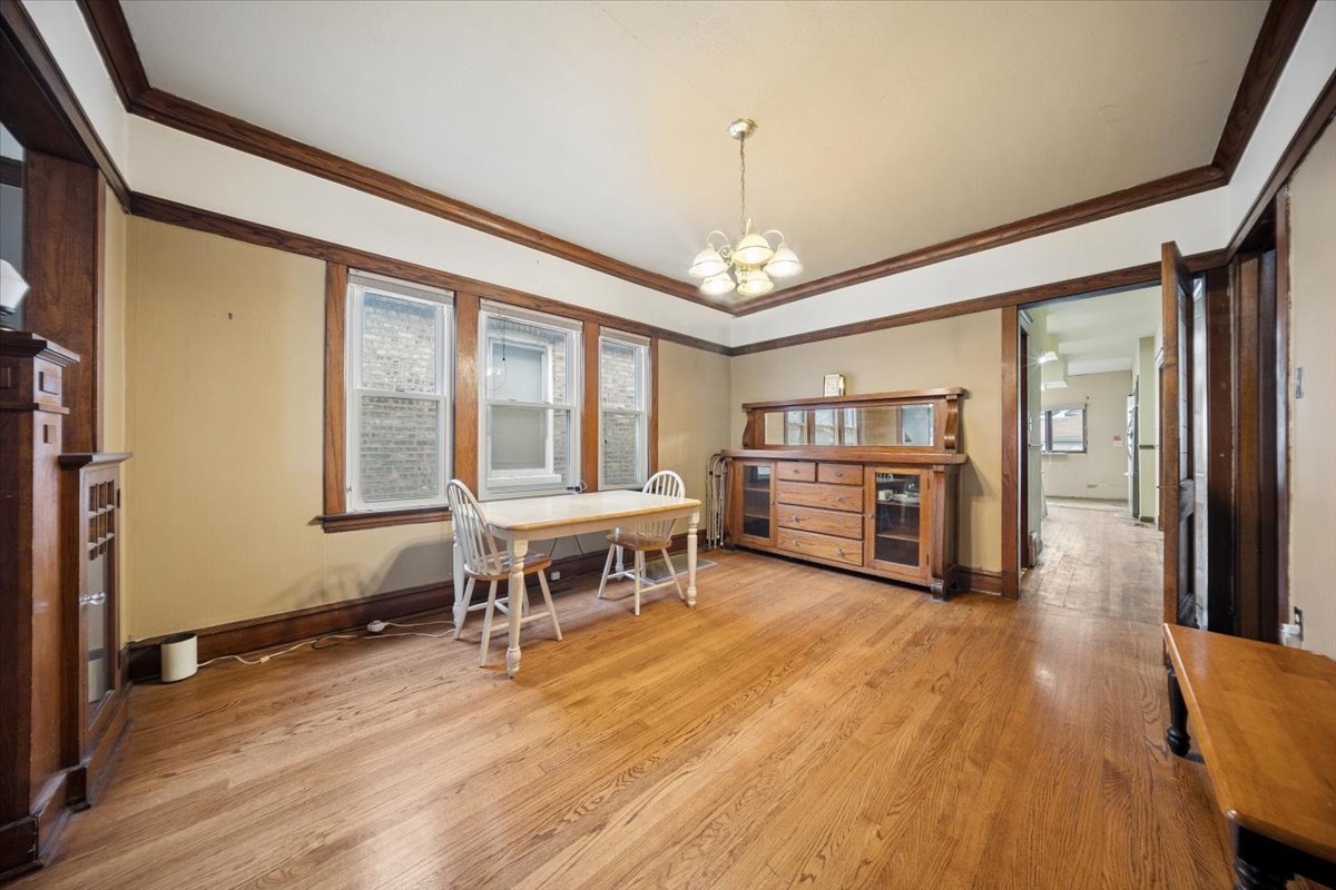 1906 S 58th Avenue Property Photo 6