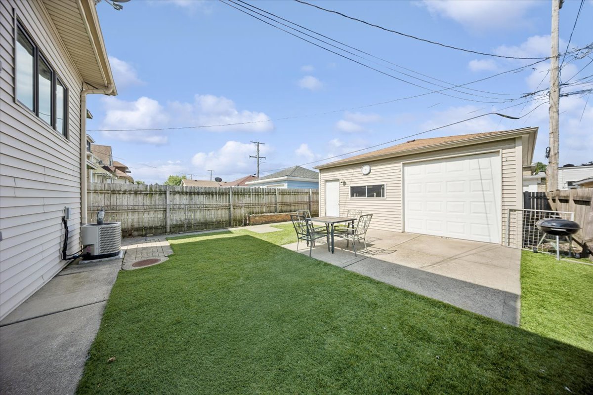 1906 S 58th Avenue Property Photo 26