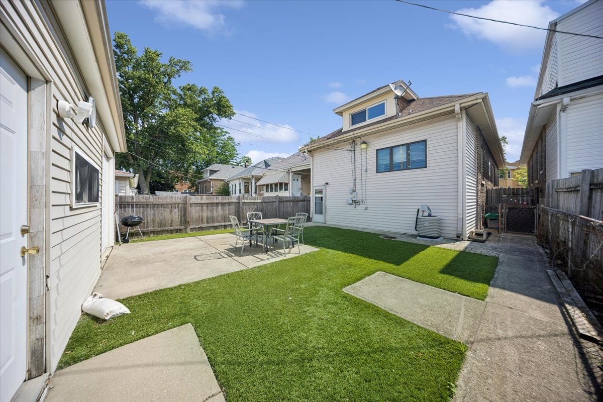 1906 S 58th Avenue Property Photo 27