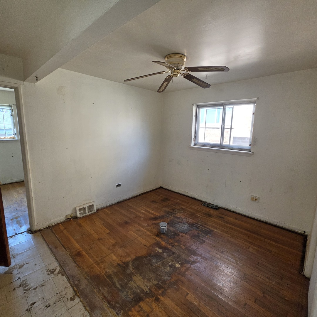423 W 96th Place Property Photo 10