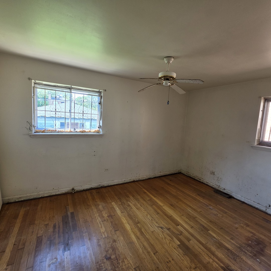 423 W 96th Place Property Photo 12