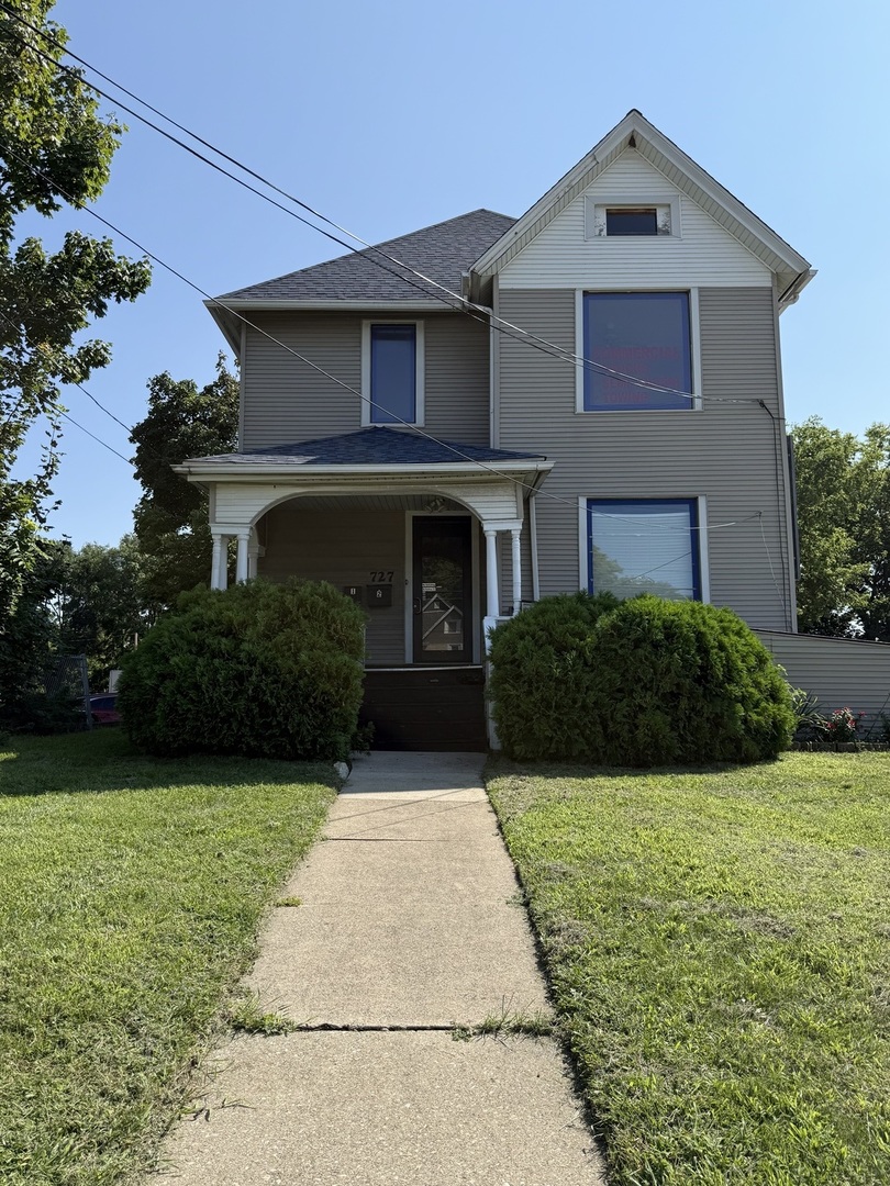 727 N. Lake St N Lake Street