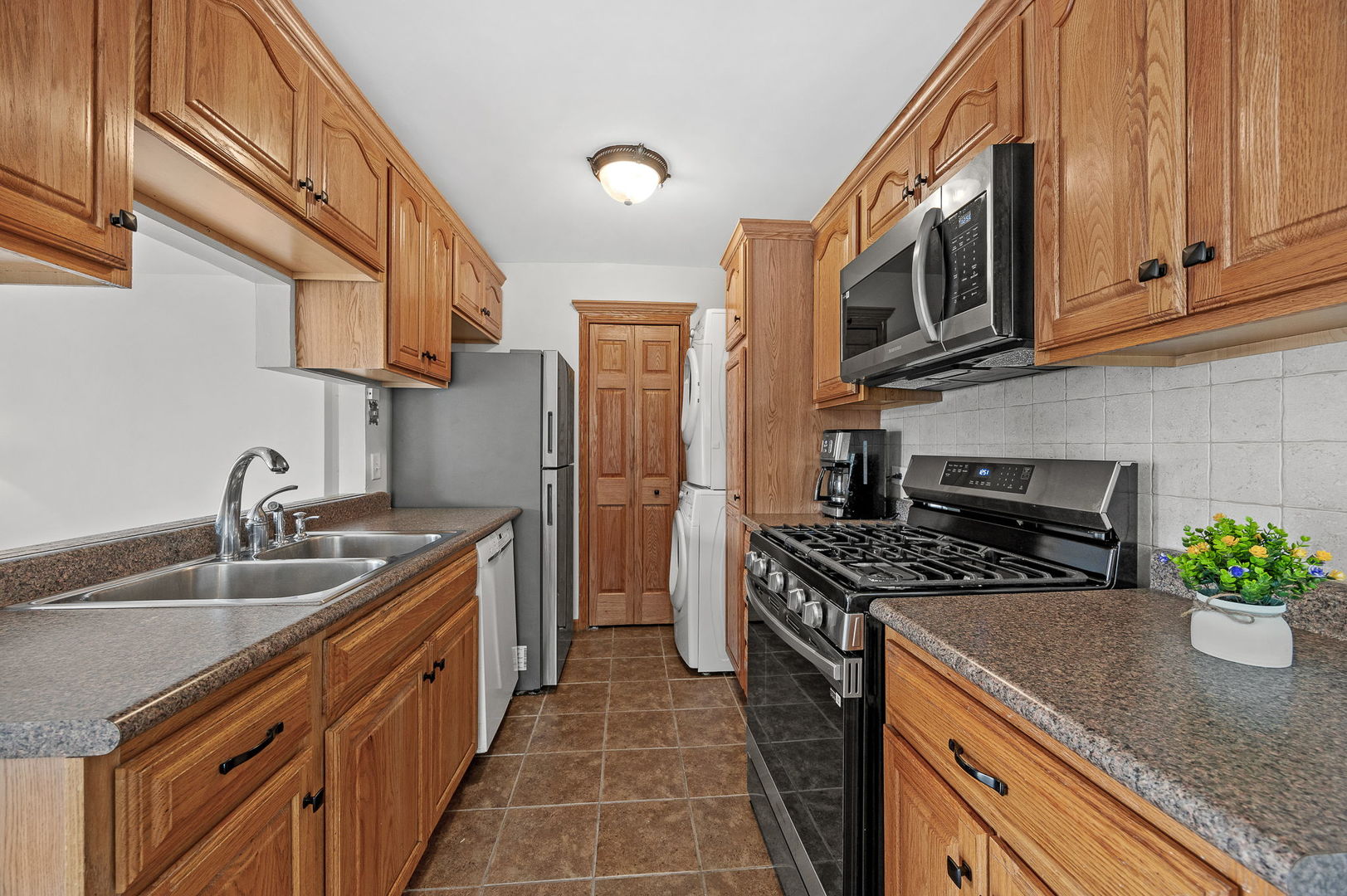 1497 Woodcutter Unit D Lane D Property Photo 19