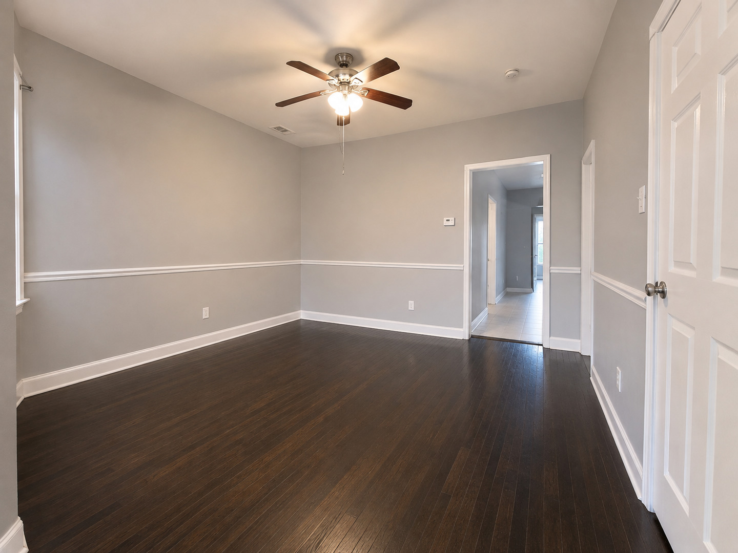 1040 N Lawndale Avenue Property Photo 4