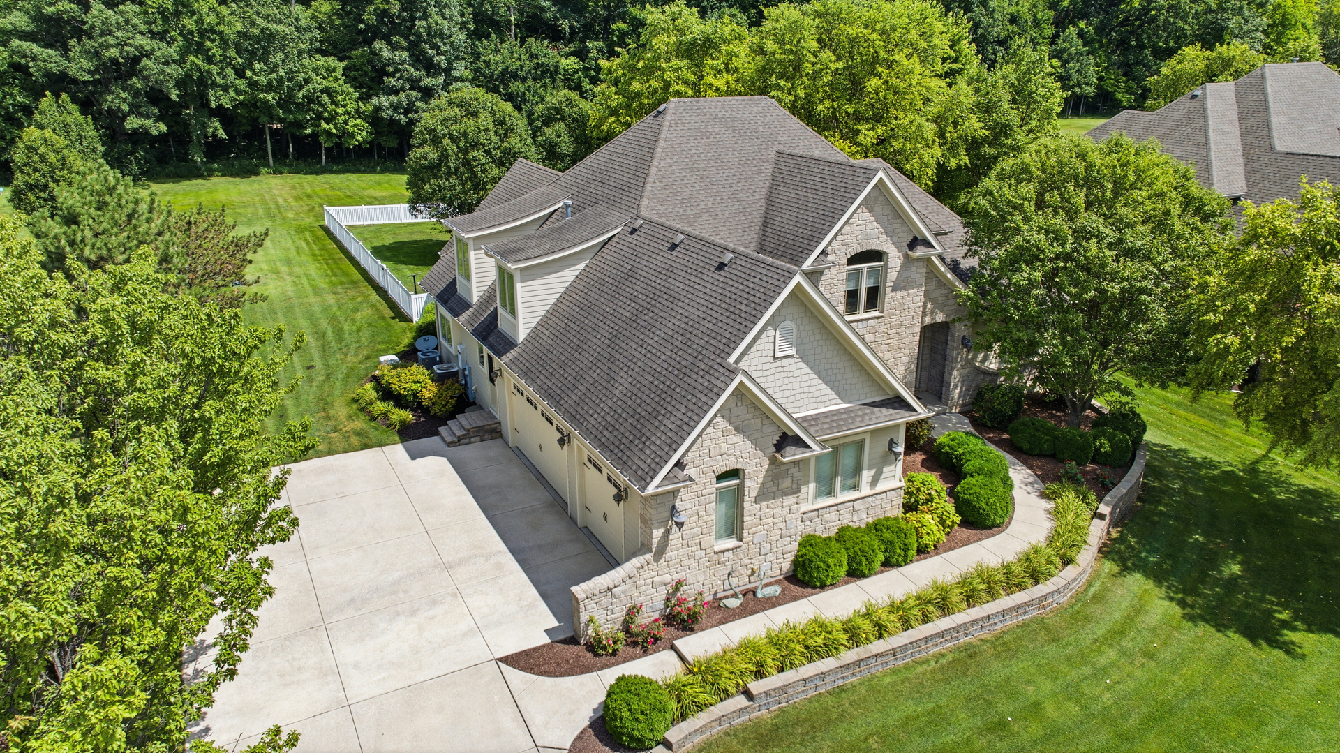 6117 Whitetail Ridge Drive Property Photo 2