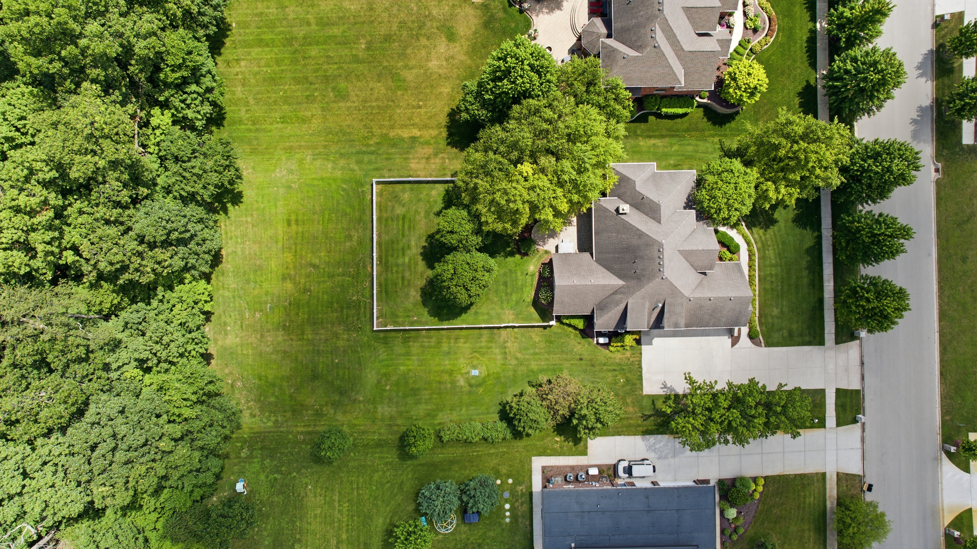 6117 Whitetail Ridge Drive Property Photo 4