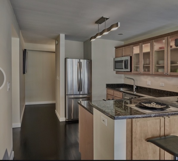 2 E Erie Avenue 1214 Property Photo 4