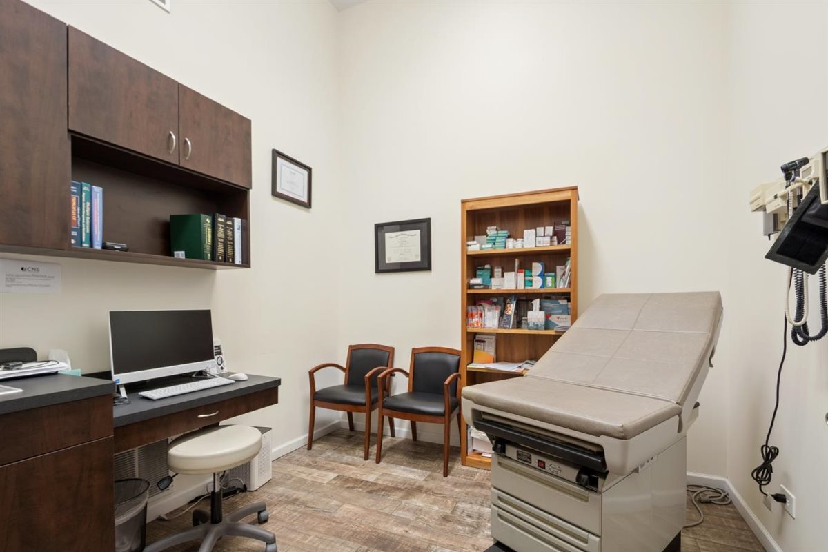 2219-23 W Belmont Avenue Property Photo 6