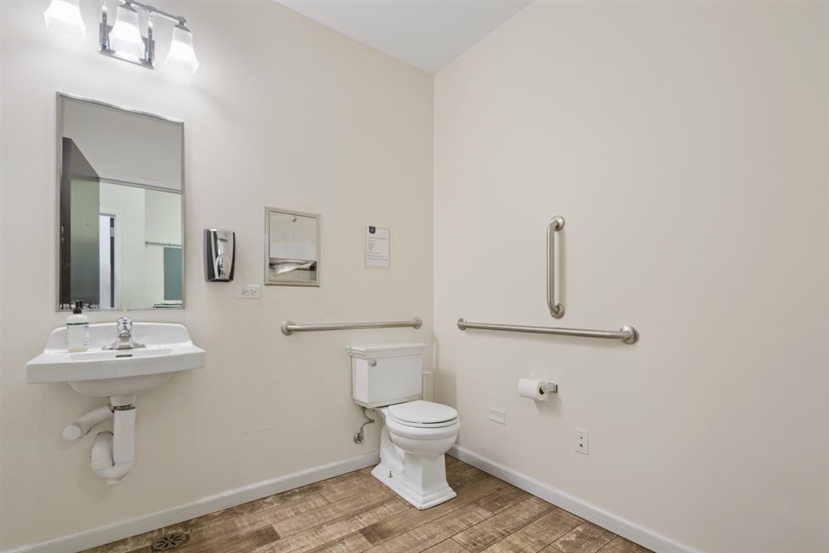2219-23 W Belmont Avenue Property Photo 13