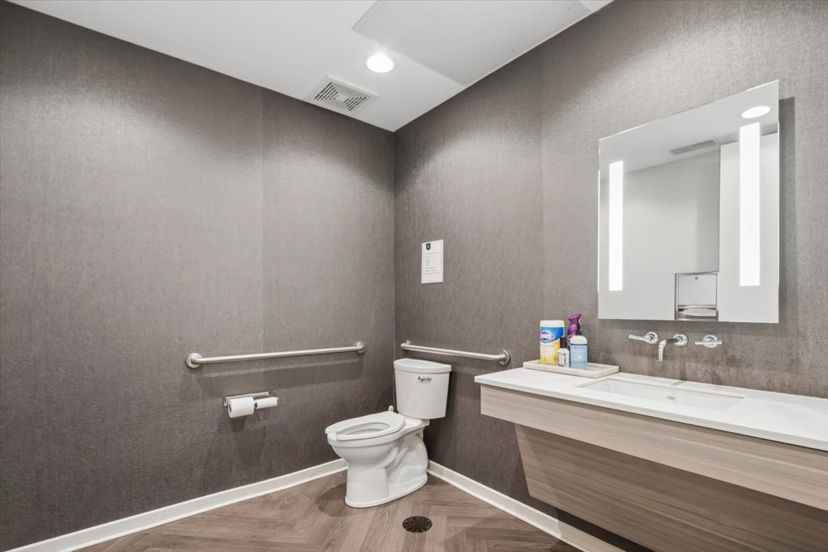 2219-23 W Belmont Avenue Property Photo 28