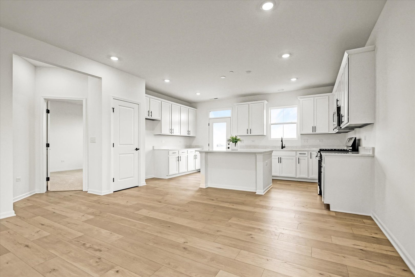 15422 W Amelia Circle Property Photo 8