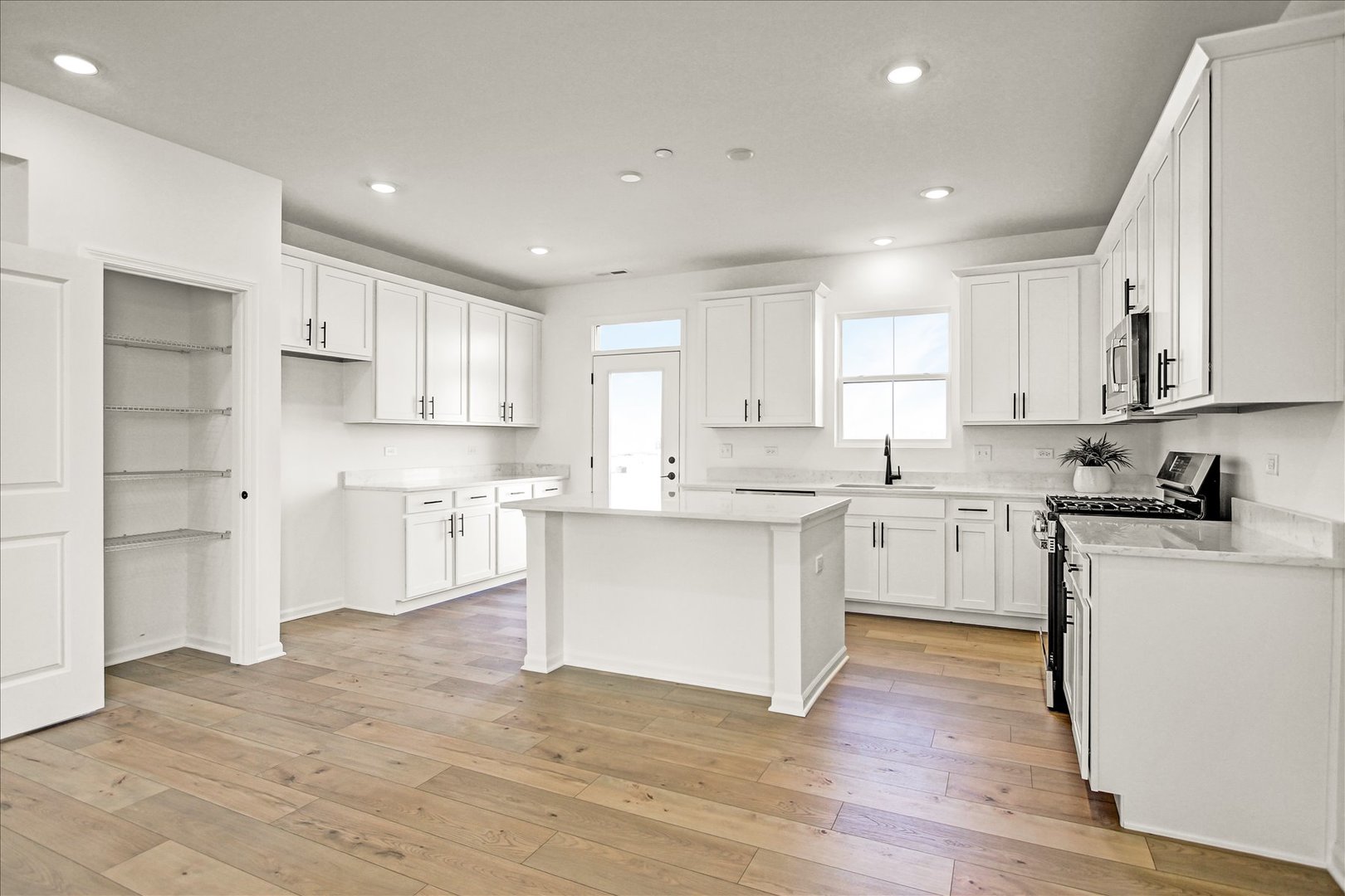 15422 W Amelia Circle Property Photo 11