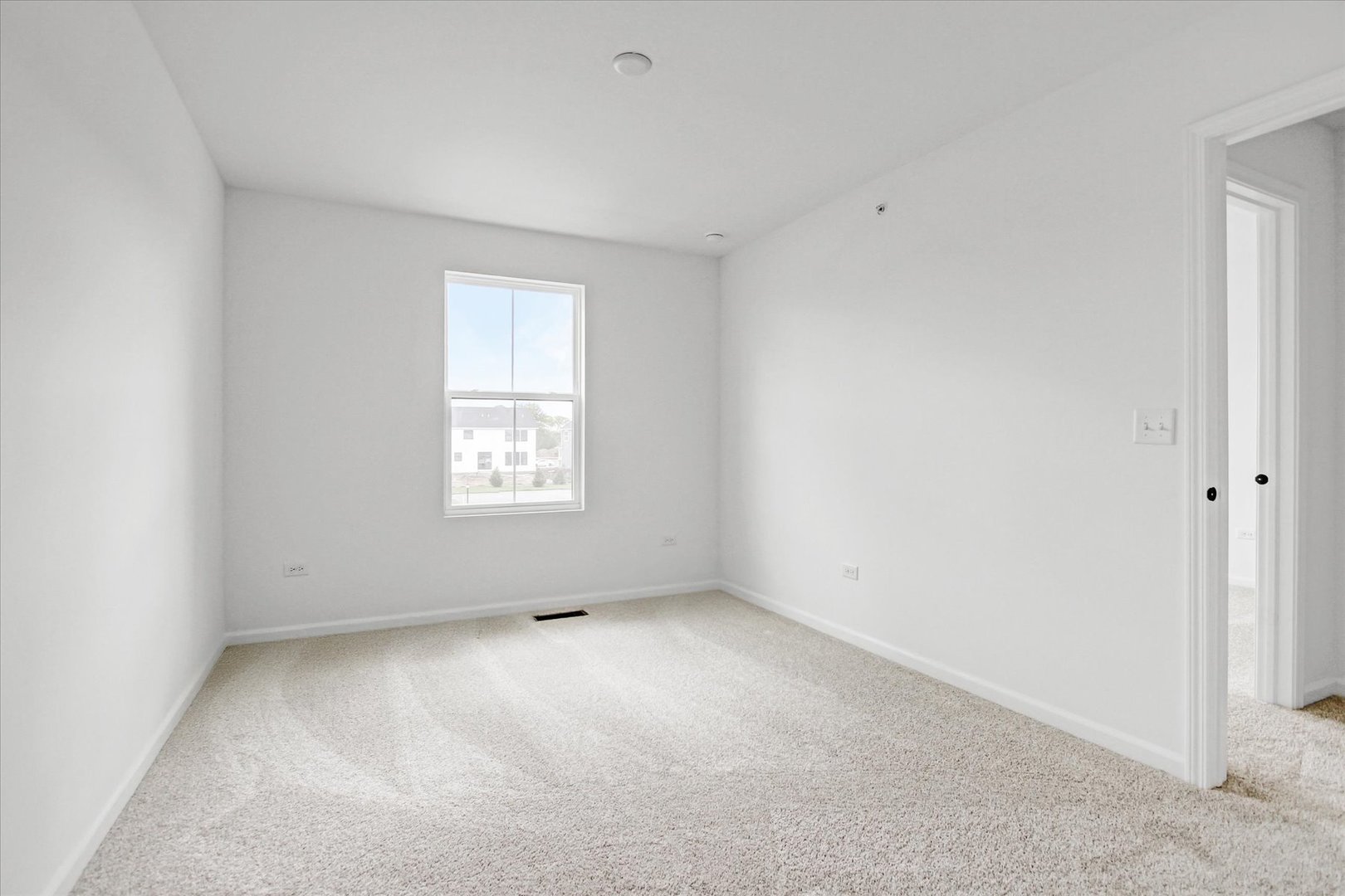 15422 W Amelia Circle Property Photo 24