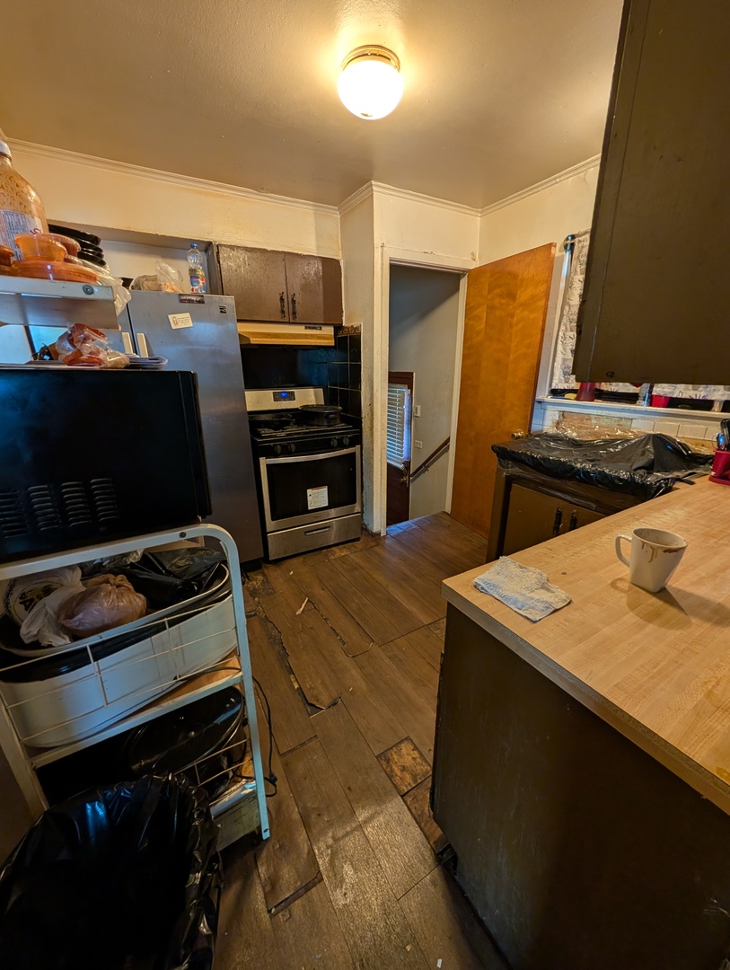 14300 Avalon Avenue Property Photo 5