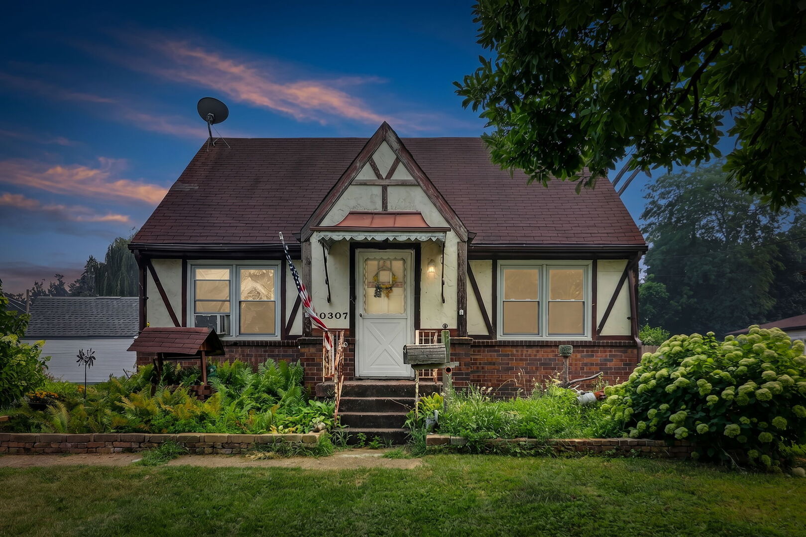 10307 Dickens Avenue Property Photo 1