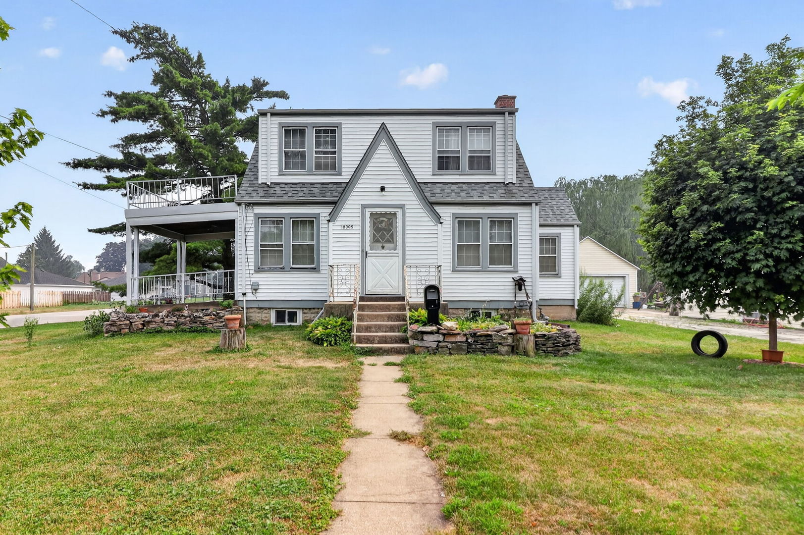 10305 Dickens Avenue Property Photo 1