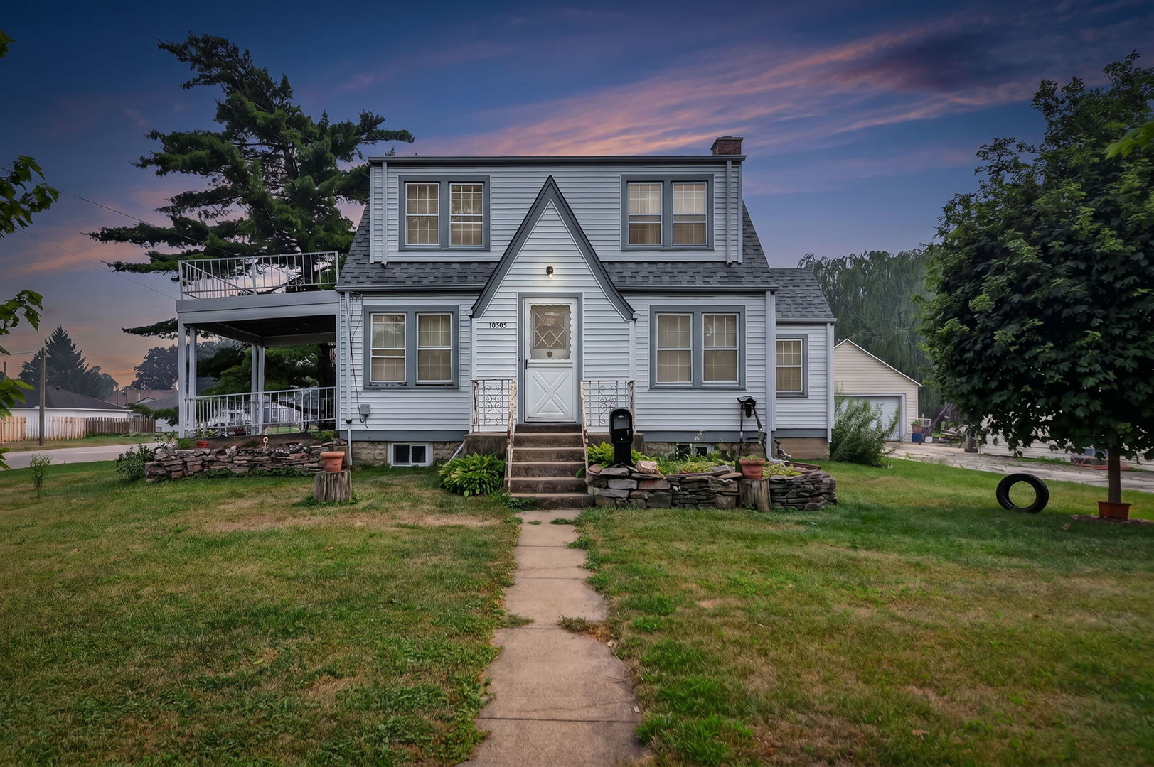 10305 Dickens Avenue Property Photo 2