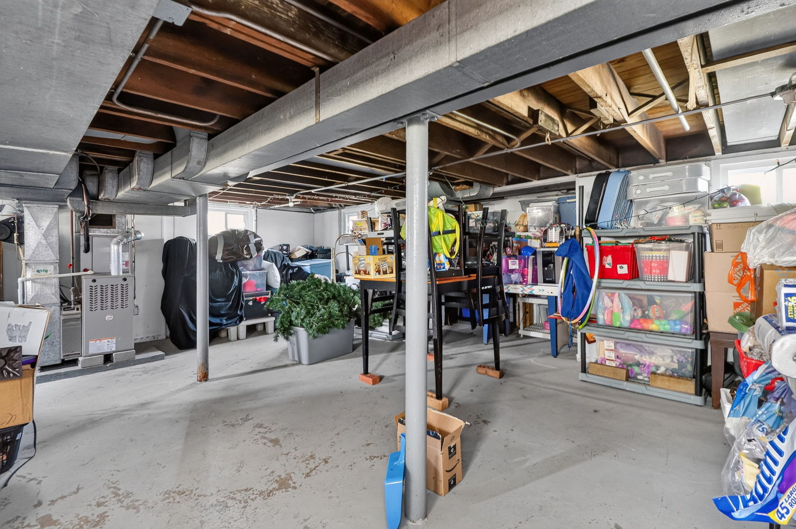 10305 Dickens Avenue Property Photo 15
