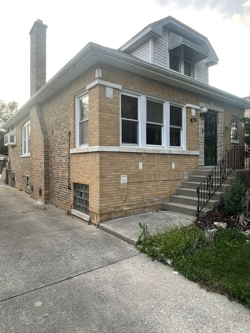 812 S 21st Avenue Property Photo 1