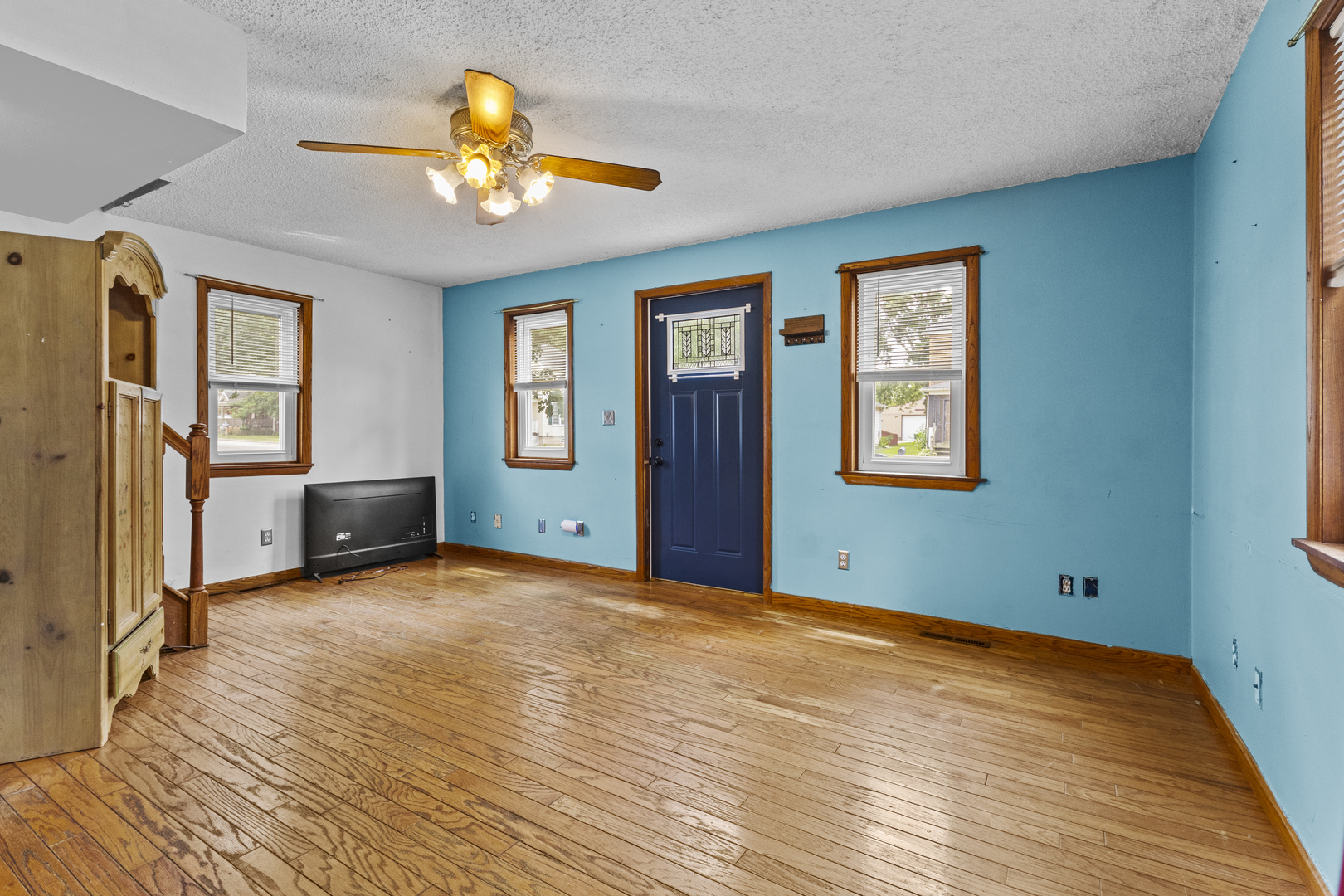207 E Taylor Street Property Photo 7