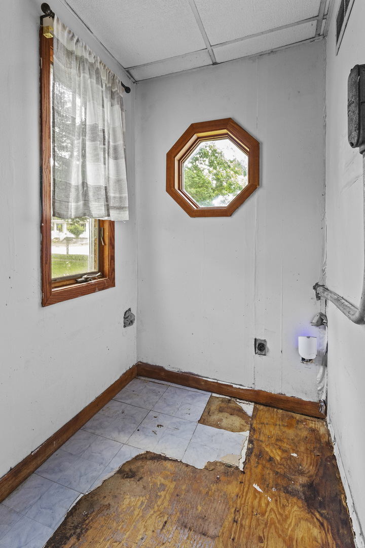 207 E Taylor Street Property Photo 14