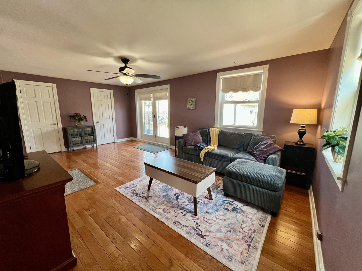 1711 N 73rd Ct Court Property Photo 3
