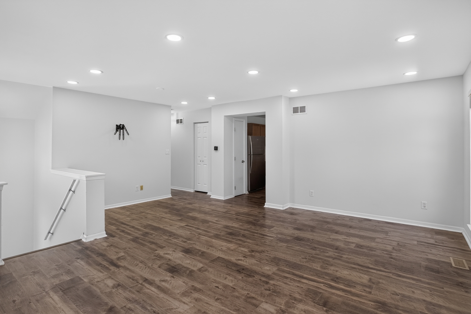 440 Newport Circle Property Photo 10