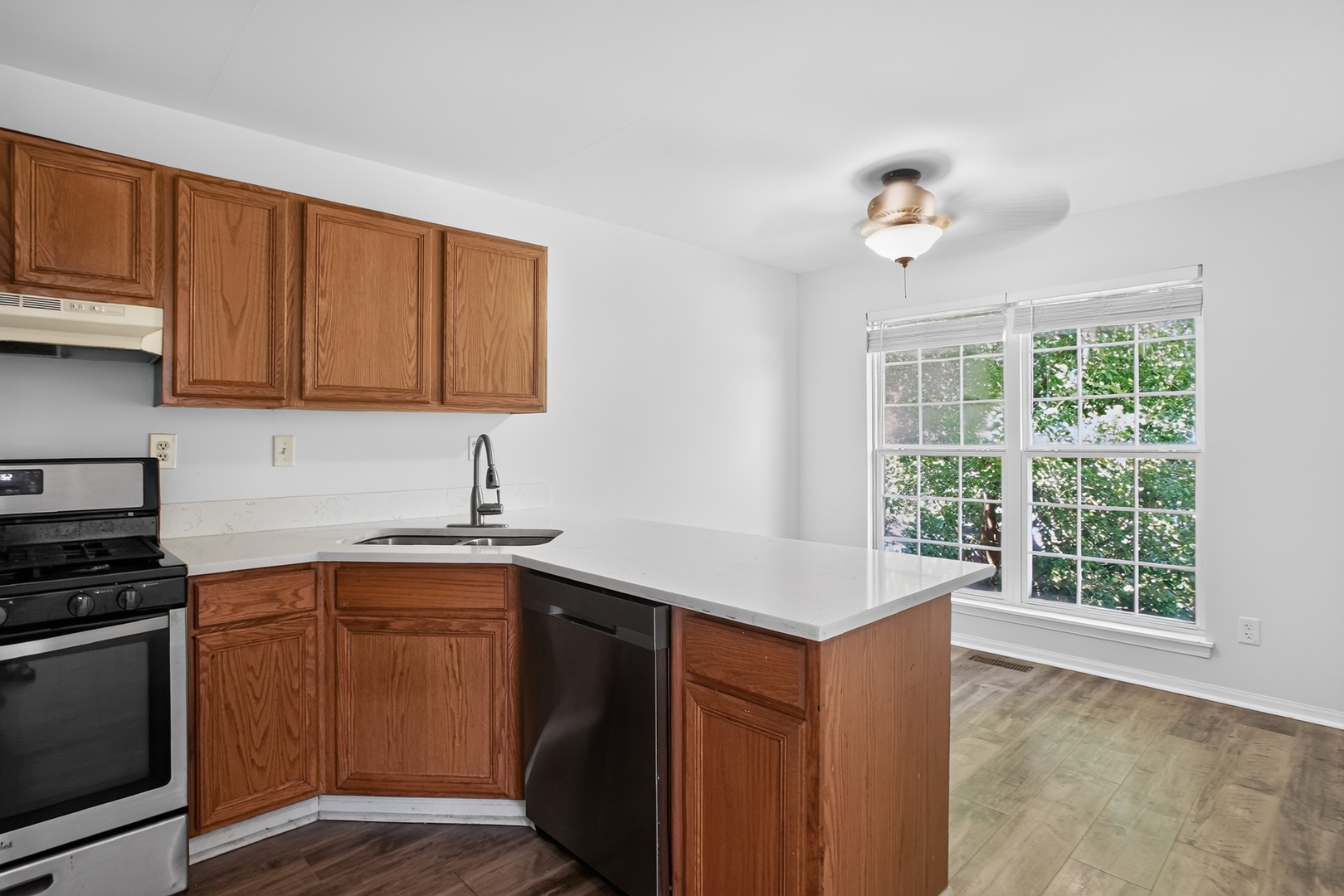 440 Newport Circle Property Photo 13