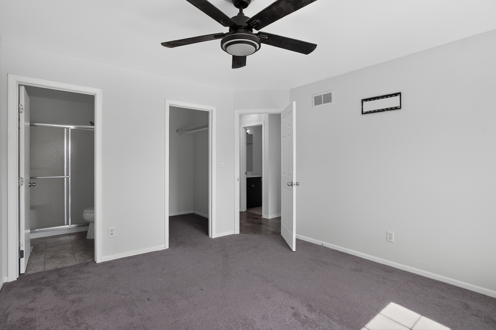 440 Newport Circle Property Photo 15