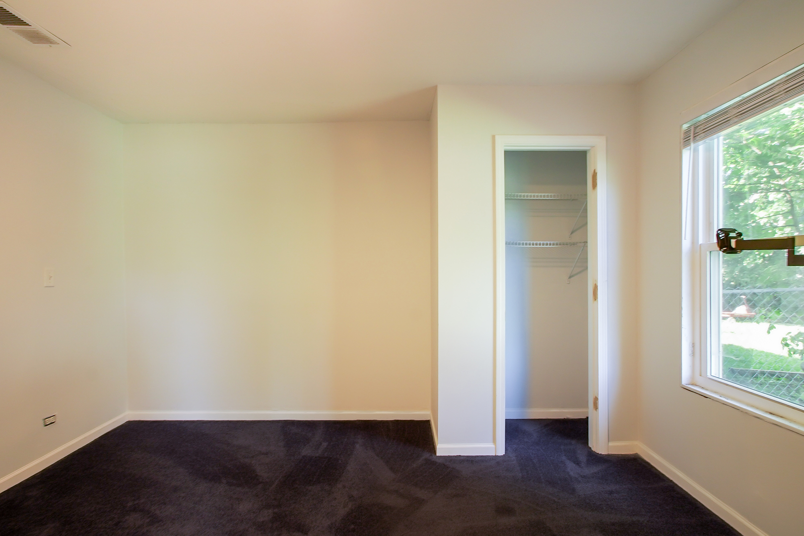 440 Newport Circle Property Photo 22